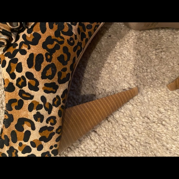 COPY - Leopard ruffle heels - Picture 6 of 15
